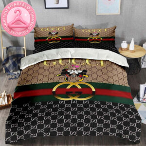 Gucci Luxury Monogram Big Logo Bee And Black With Vintage Monogram Background Bedding Set