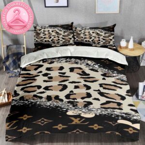 Louis Vuitton Glitter Comparation Of Leopard Print And Black And Golden Monogram Bedding Set