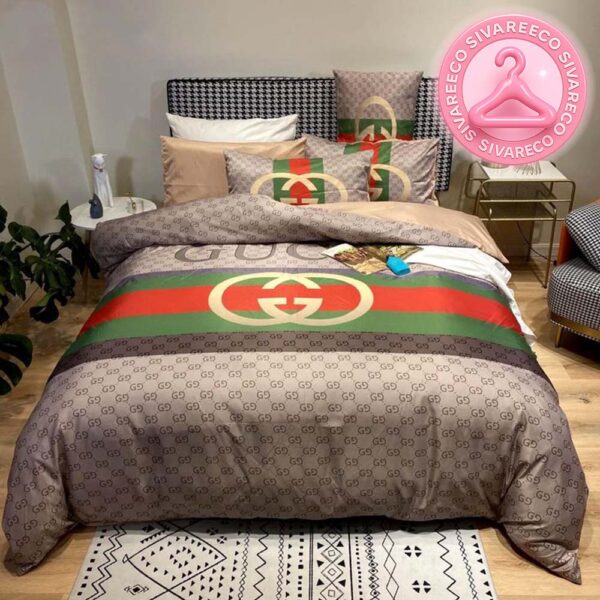 Luxury Gucci Big Logo With Vintage Monogram Background Bedding Set