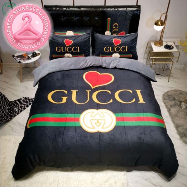Luxury Gucci Heart Big Logo With Vintage Monogram Background Bedding Set