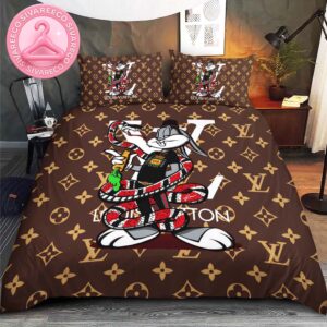 Luxury Louis Vuitton Big Logo With Badass Bugs Bunny In Signature Brown Monogram Bedding Set