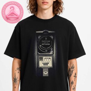 Catfish And The Bottlemen Concert Poster At Glasgow Green In Glasgow UK On July 9 2025 With Vintage Arcade Artwork Unisex T-Shirt